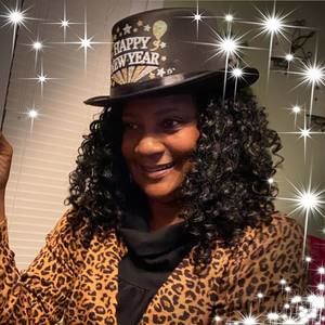 Meet your Posher, Dana